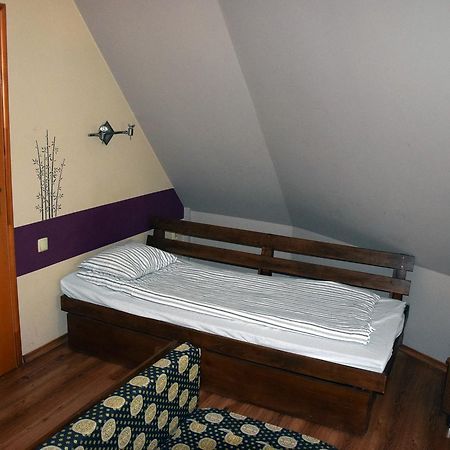 Pensjonat Europa Brzeziny Bagian luar foto